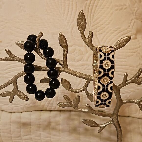 2 bracelets: solid black & geometric print black - Picture 1 of 7